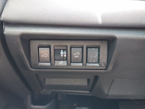 Used 2024 Subaru Outback Premium AWD/4WD image 23