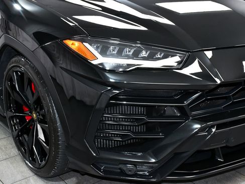 Used 2022 Lamborghini Urus AWD/4WD image 78