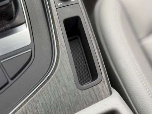 Used 2018 Audi A4 2.0T Premium w/ Convenience Package image 22