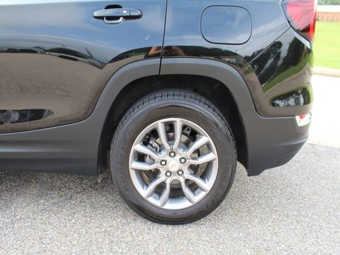 Used 2022 GMC Terrain SLT w/ Infotainment Package II FWD image 23