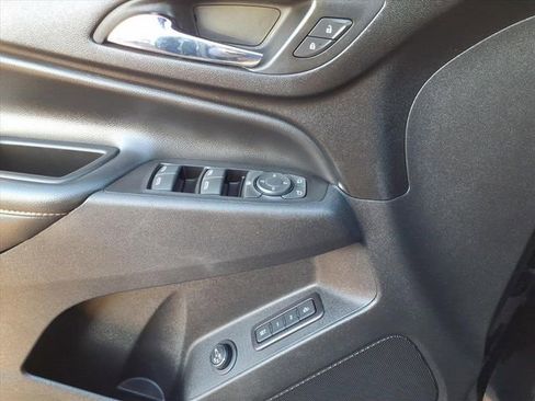 Used 2020 Chevrolet Equinox Premier image 28