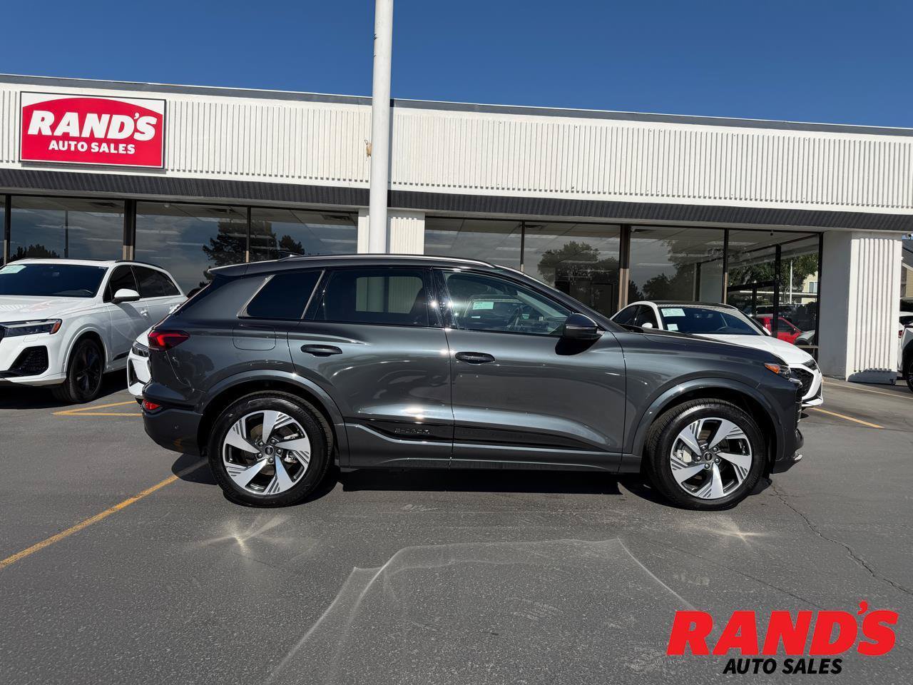 Used 2025 Audi Q6 e-tron Premium Plus w/ Premium Plus AWD/4WD image 1