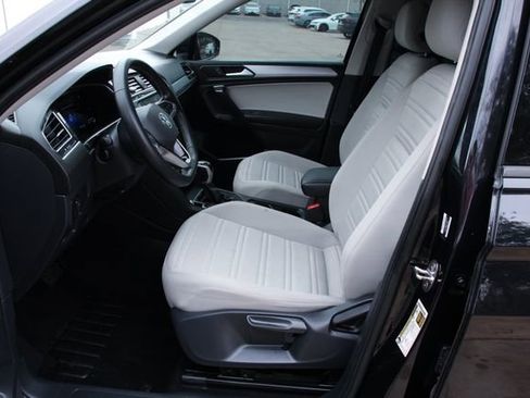 Used 2024 Volkswagen Tiguan S image 10