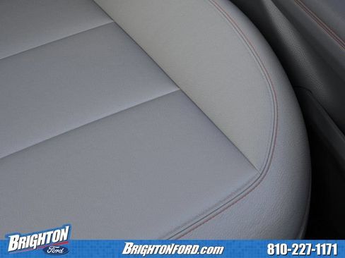 New 2026 Ford Explorer Active w/ Active Comfort Package AWD/4WD image 16