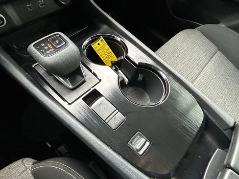 Certified 2021 Nissan Rogue S FWD image 23