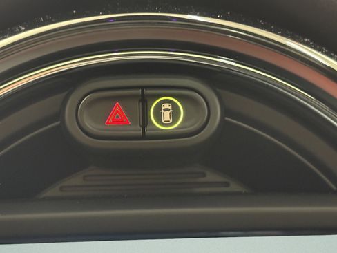 Used 2019 MINI Cooper S image 15