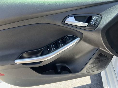 Used 2018 Ford Focus ST FWD image 35
