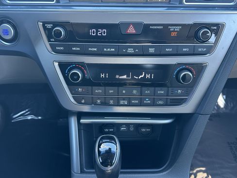 Used 2016 Hyundai Sonata Limited w/ Option Group 02 image 31