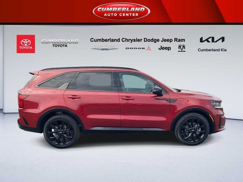 Used 2023 Kia Sorento SX image 9