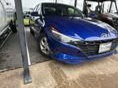 Used 2023 Hyundai Elantra SE