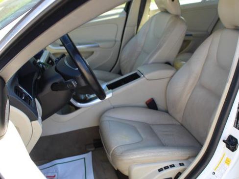 Used 2012 Volvo S60 T5 image 12