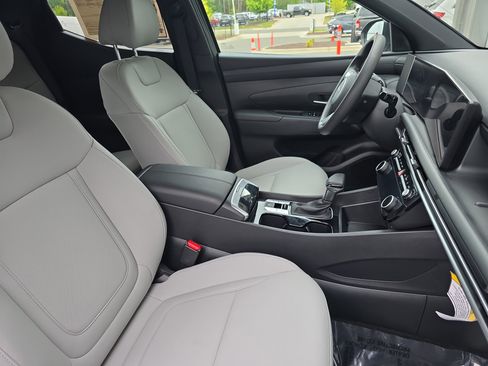 Certified 2026 Hyundai Santa Cruz SEL FWD image 10