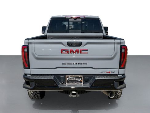 Used 2024 GMC Sierra 2500 AT4X image 59
