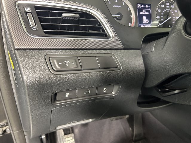 Used 2017 Hyundai Sonata Sport w/ Value Edition Package 02 FWD image 32