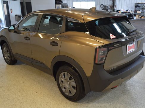 Used 2025 Nissan Kicks S FWD image 5