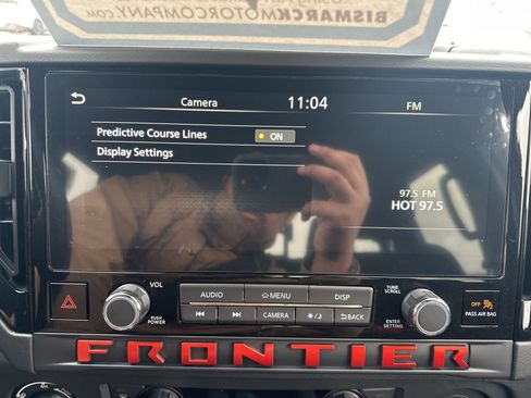 Used 2025 Nissan Frontier PRO-4X image 22