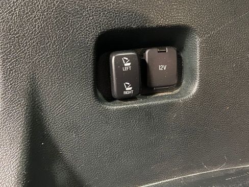 Used 2019 Ford Edge Titanium image 18