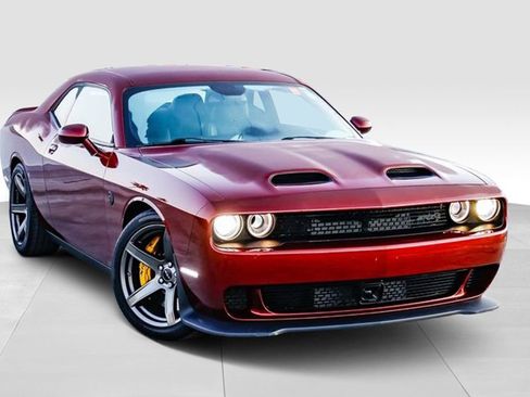 Used 2023 Dodge Challenger SRT Hellcat RWD image 2