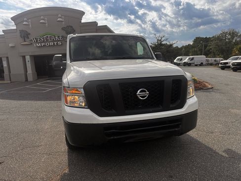 Used 2015 Nissan NV 2500 SV image 4