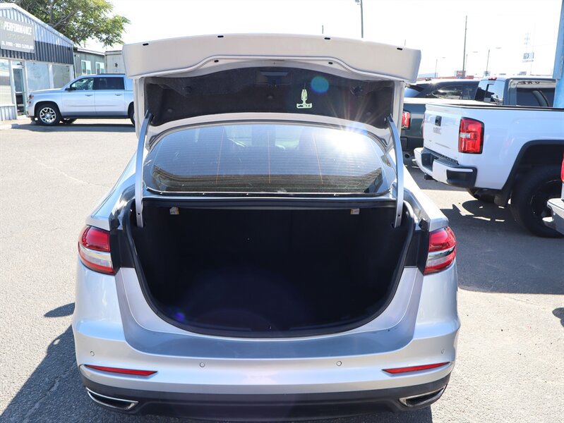 Used 2019 Ford Fusion Titanium AWD/4WD image 18