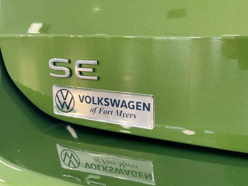 New 2026 Volkswagen Taos SE image 34