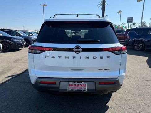 New 2026 Nissan Pathfinder SL image 5
