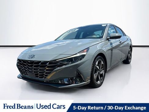 Used 2021 Hyundai Elantra SEL w/ Convenience + Premium Package FWD image 3