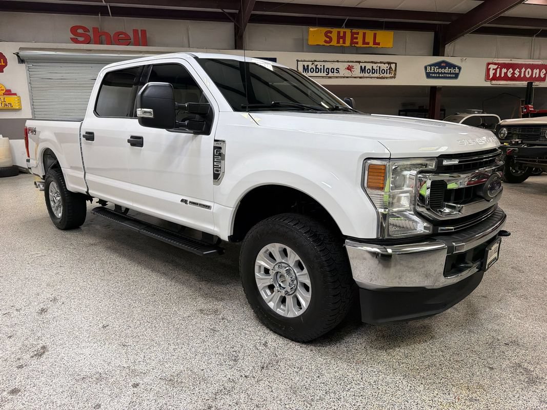 Used 2021 Ford F250 XLT w/ FX4 Off-Road Package AWD/4WD image 11