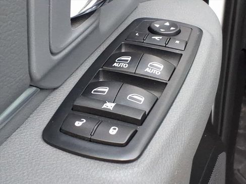 Used 2017 RAM 1500 Big Horn image 12