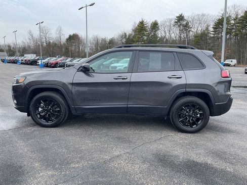 Used 2023 Jeep Cherokee Altitude Lux w/ Lux Elite Package AWD/4WD image 3