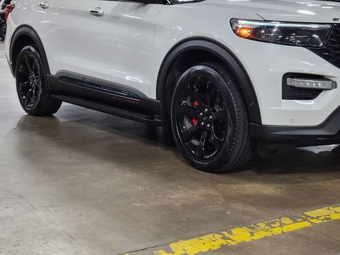 Used 2022 Ford Explorer ST w/ Equipment Group 401A AWD/4WD image 16