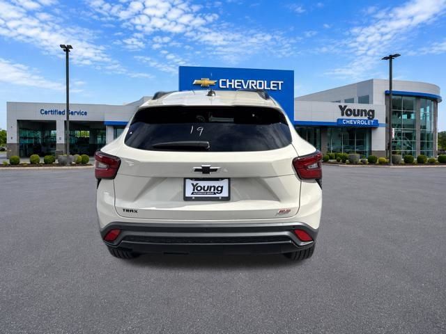 New 2026 Chevrolet Trax RS w/ Driver Confidence Package FWD image 6