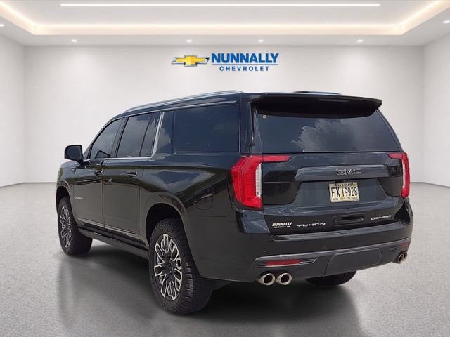 Used 2023 GMC Yukon XL Denali Ultimate AWD/4WD image 3