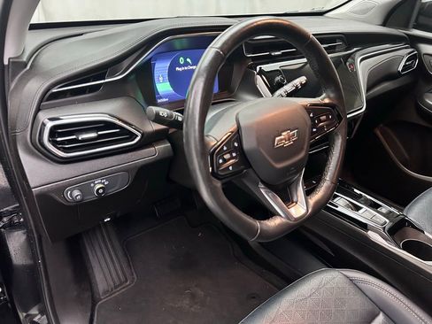 Used 2022 Chevrolet Bolt EUV LT w/ Convenience Package image 9