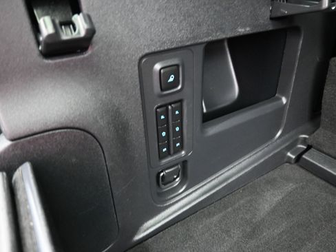 Used 2025 Ford Expedition Active image 20