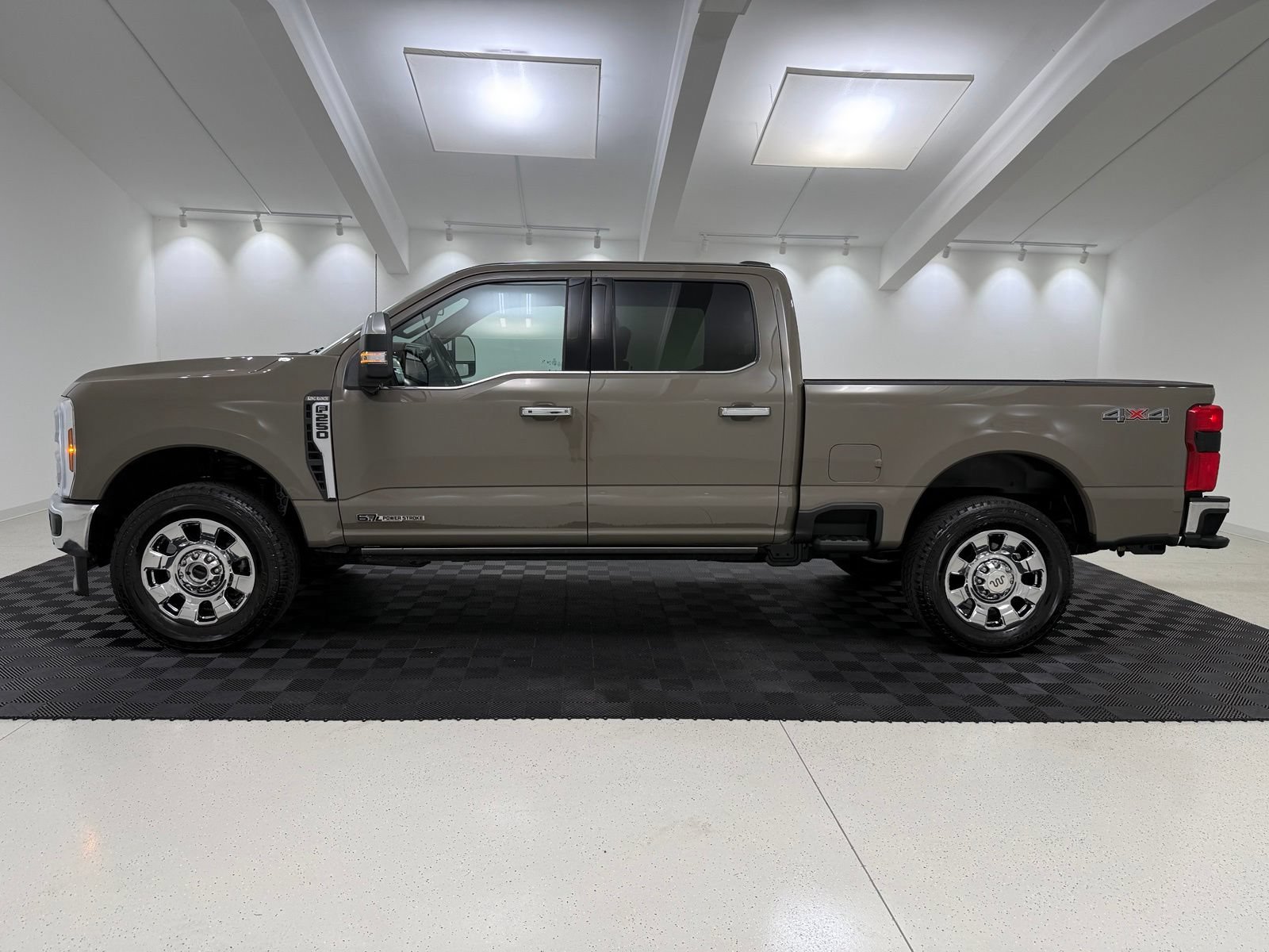 Used 2026 Ford F250 King Ranch w/ Chrome Package AWD/4WD image 4