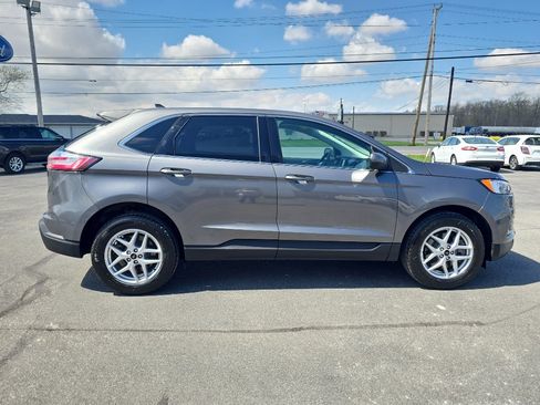Used 2024 Ford Edge SEL w/ Convenience Package image 5
