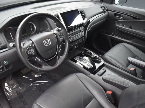 Used 2017 Honda Pilot Touring image 10