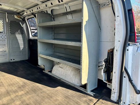 Used 2015 Chevrolet Express 2500 RWD 2500 135 image 26