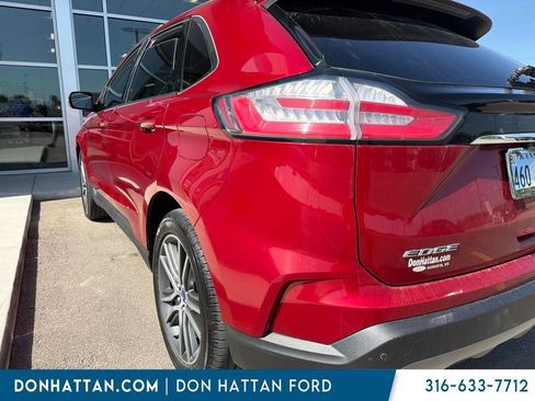 Used 2020 Ford Edge Titanium FWD image 6