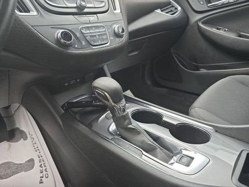 Used 2024 Chevrolet Malibu LT FWD image 39