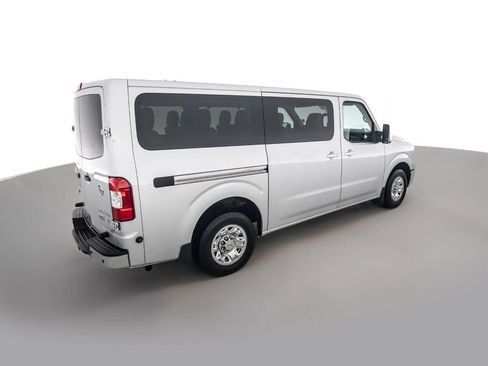 Used 2016 Nissan NV 3500 SL image 5
