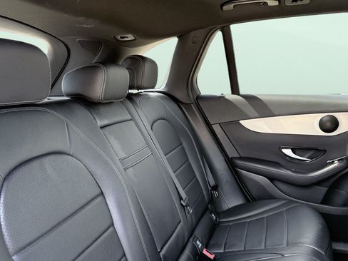 Used 2022 Mercedes-Benz GLC 300 w/ Premium Package Lite image 39
