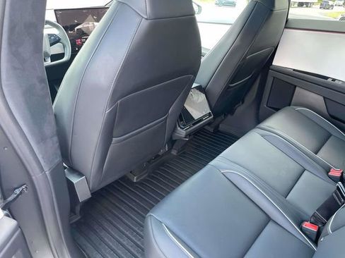 Used 2024 Tesla Cybertruck AWD Crew Cab image 22
