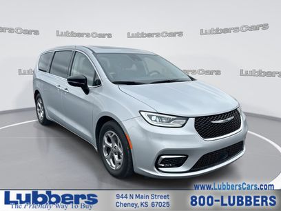 Used 2024 Chrysler Pacifica Limited