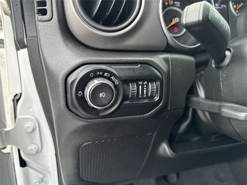 Used 2022 Jeep Wrangler Unlimited Sport AWD/4WD image 20
