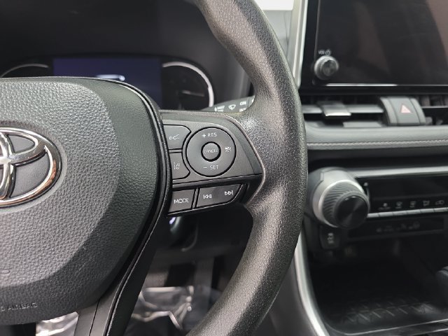 Certified 2023 Toyota RAV4 LE AWD/4WD image 15