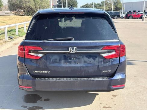 Used 2021 Honda Odyssey Elite image 5