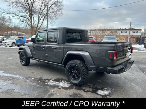 Used 2021 Jeep Gladiator Willys image 8