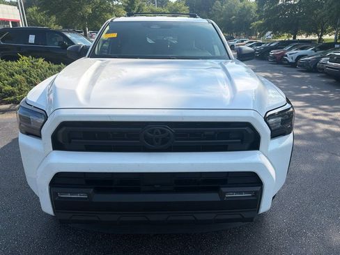 Used 2025 Toyota 4Runner SR5 RWD image 3